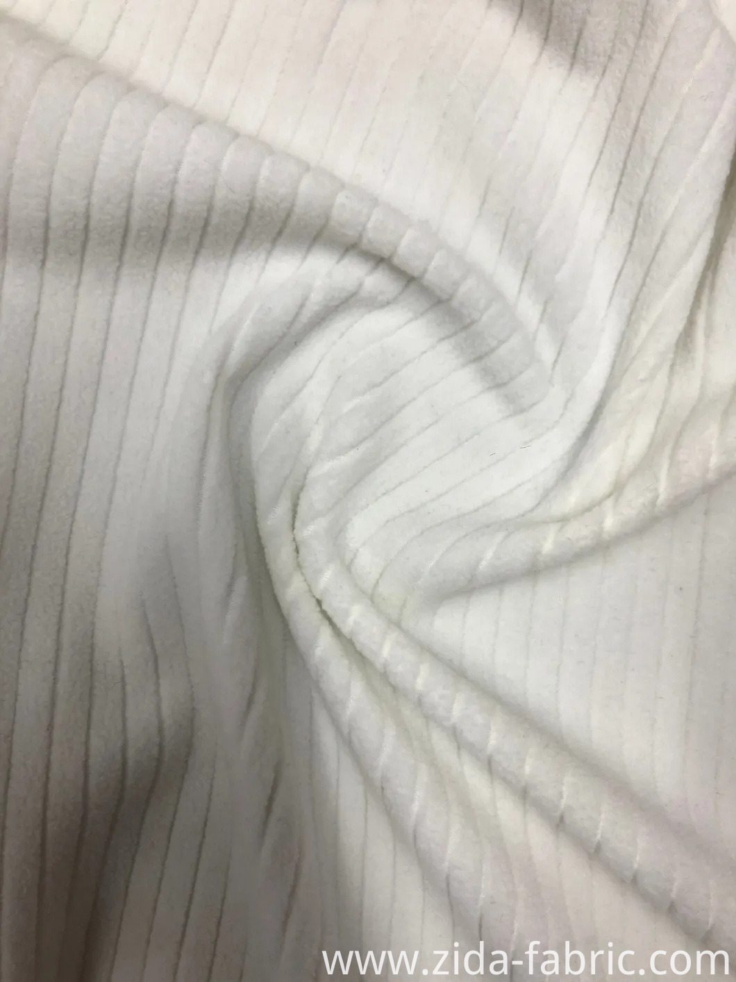 DTY150d/144f 95%Polyester 5%Span Polar Fleece with Drop-Needle